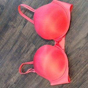 Victoria's Secret Push Up Bra Size 38 D